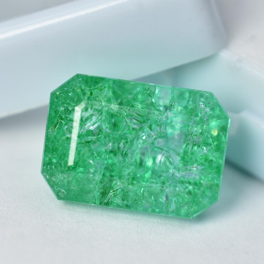 Natural Green Emerald Loose Gemstone 18.90 ct Emerald Cut for Jewelry Making and Gem Collections