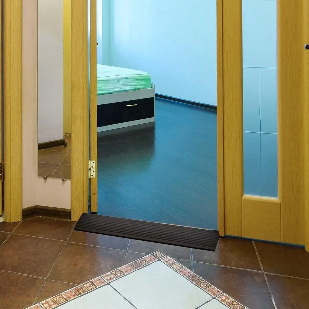 1 Stück 1m/39,37 Zoll Mehrzweck-Rampe Matte Türschwellen-Rampe Selbstklebend Langlebig Rutschfest Geeignet für Saugroboter Heimzubehör
