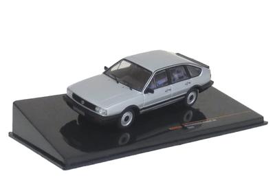 Ixo Model VW Passat B2 85 Prata CLC425N 1/43