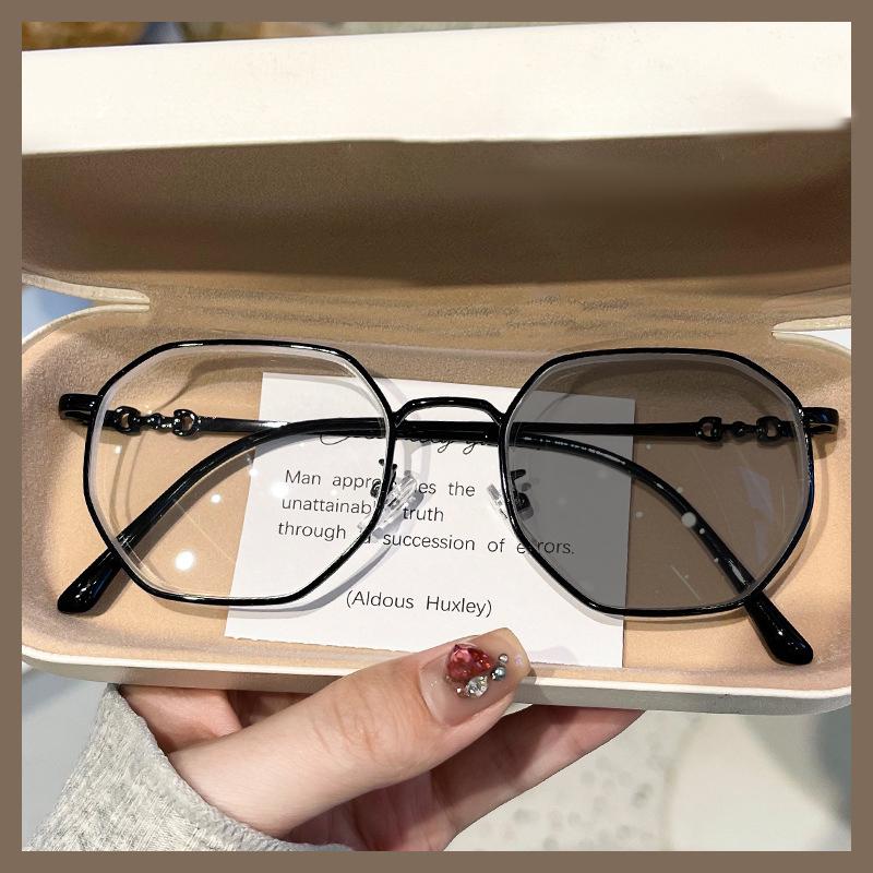 

New Generation Anti-blue Light Tinted Glasses For Students, Suitable For Correcting Myopia.7752 -4