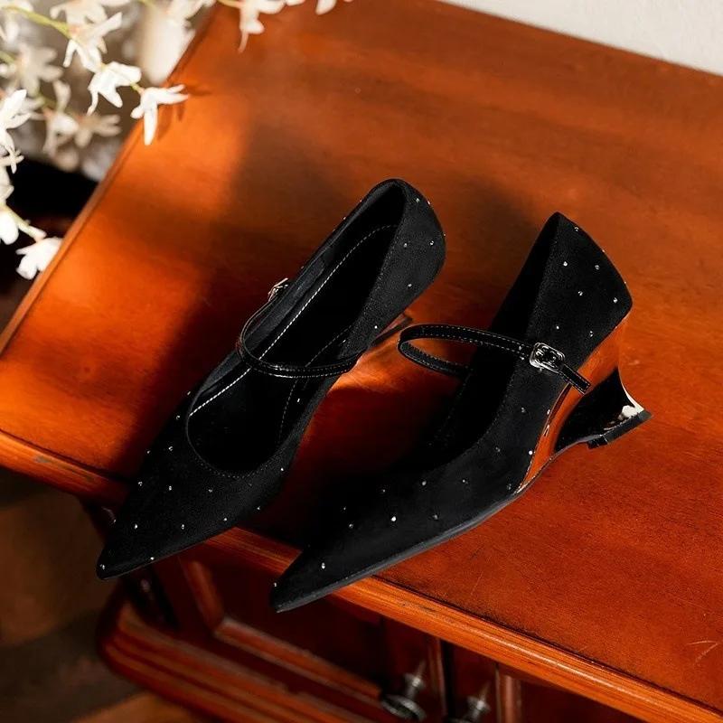 Fashion 2025 New Spring Women Pumps Fashion Sexy Black Red Shiny Pumps Women Buckle Pointed Toe High Heels Party Shoes Zapatos De Mujer