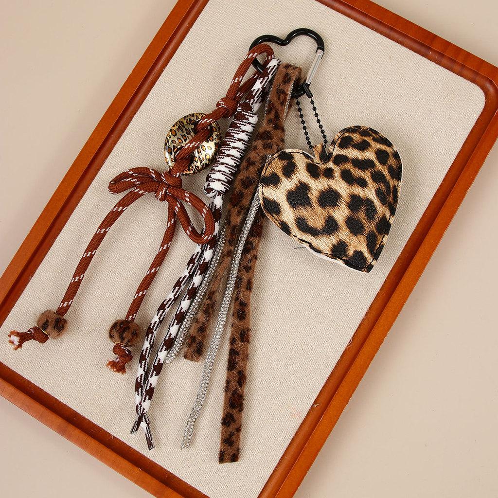 Sweet Cool Leopard Heart Keychain With Butterfly Bow For Bag Decoration