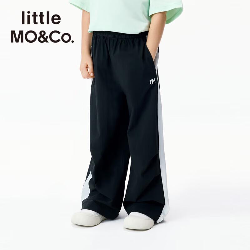 

little MO&Co. Kids Quick-Dry Logo Paratrooper Pants 140