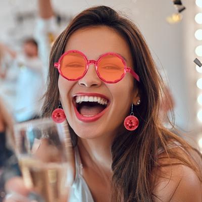 Disco Ball Glasses Plastic Retro Funky Sunglasses with Disco Ball Pendant Party Favors Carnival Accessories for Women And Men