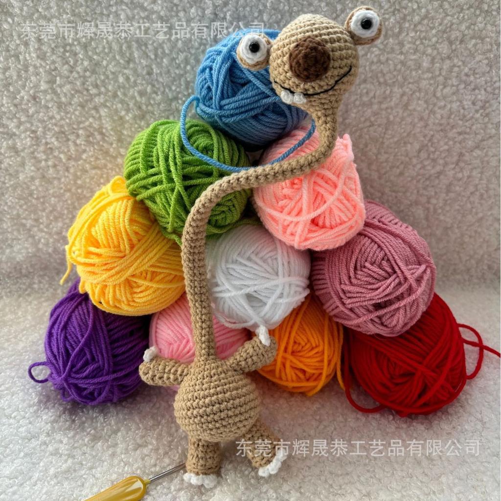 Handmade Crocheted Giraffe Bag Charm – Plush Pendant for Bags and Keys, Stylish and Fun Accessory, Adorable
