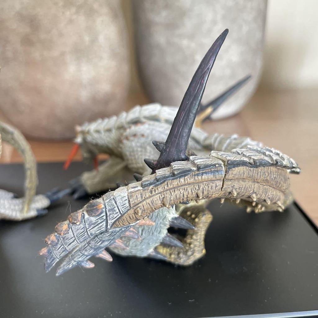 [USED] Monster Hunter Figures "Lagiacrus" and "Barioth