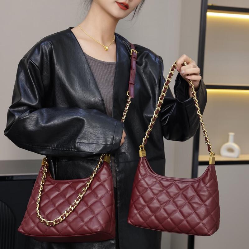 Стеганая кожаная сумка через плечо Dou Xiaozhu 28*7*18cm