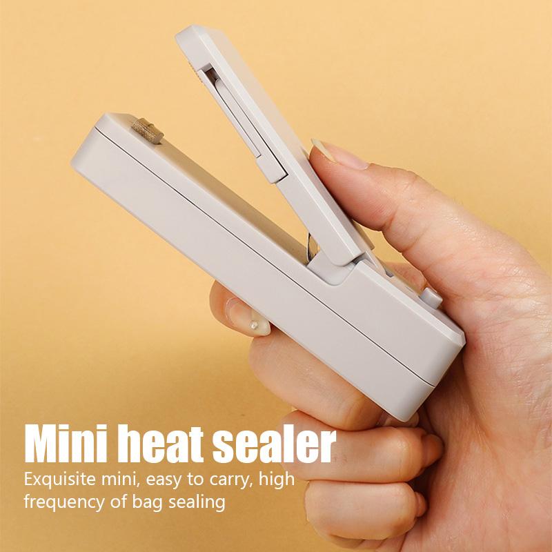 Rechargeable Mini Sealer Portable Sealing Clip Plastic Bag Heat Sealer Magnetic Sealing Clip Food Storage Moisture Proof Sealer