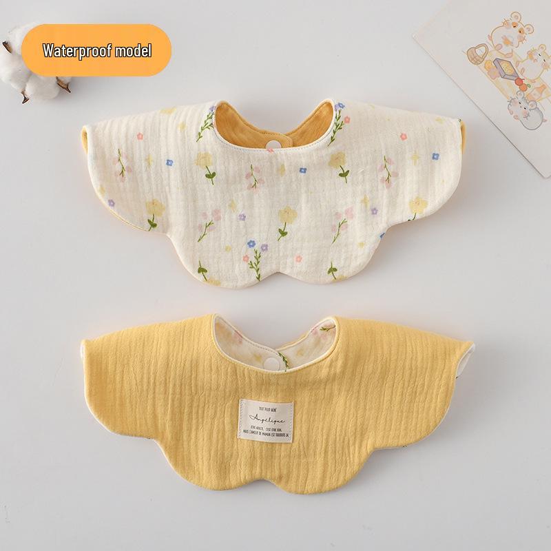 Dwustronny, wodoodporny śliniaczek dla niemowląt w stylu koreańskim z płatkami, wykonany w 100% z gazy bawełnianej