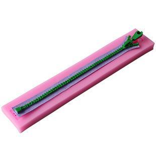 

Creative Long Zipper Silicone Mold Kitchen Baking Cake Decoration Sugar Flipping Mold Zipper Shaped Chocolate Candy Mold Random color 1Pcs