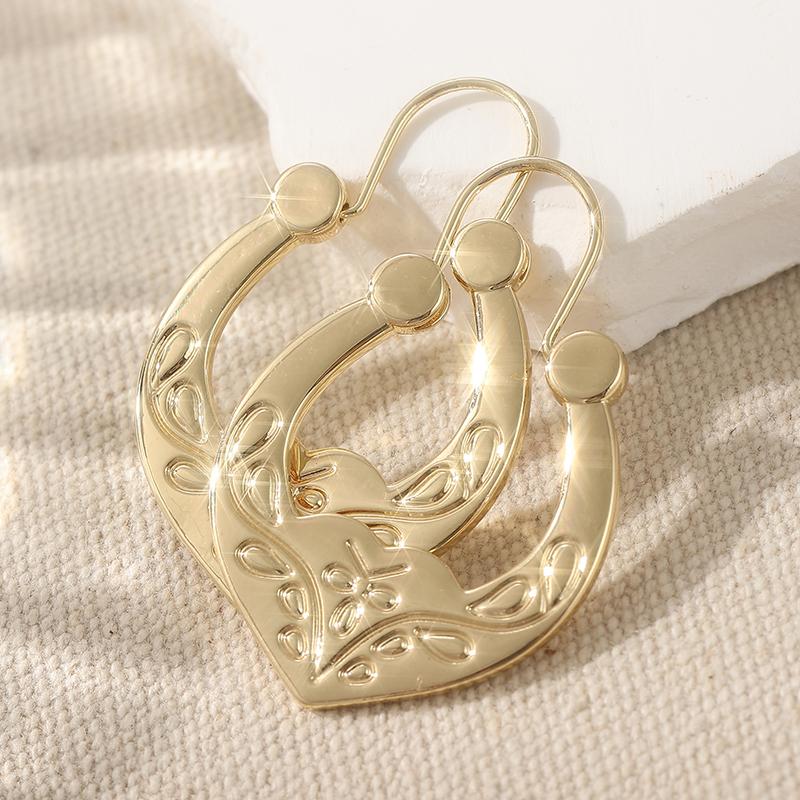 

Classic Design Heart Women s Earrings Fashion Geometry Metal Carving Pattern Dangle Earrings Woman Zircon золотой