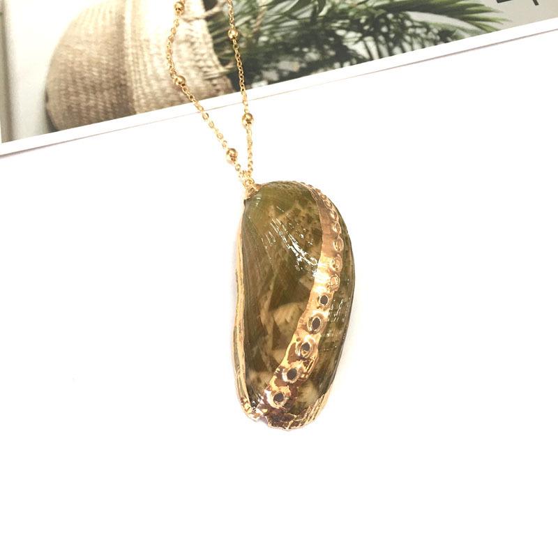 Natural Gold-Plated Conch Pendant Necklace - Colorful Shell & Clavicle Design