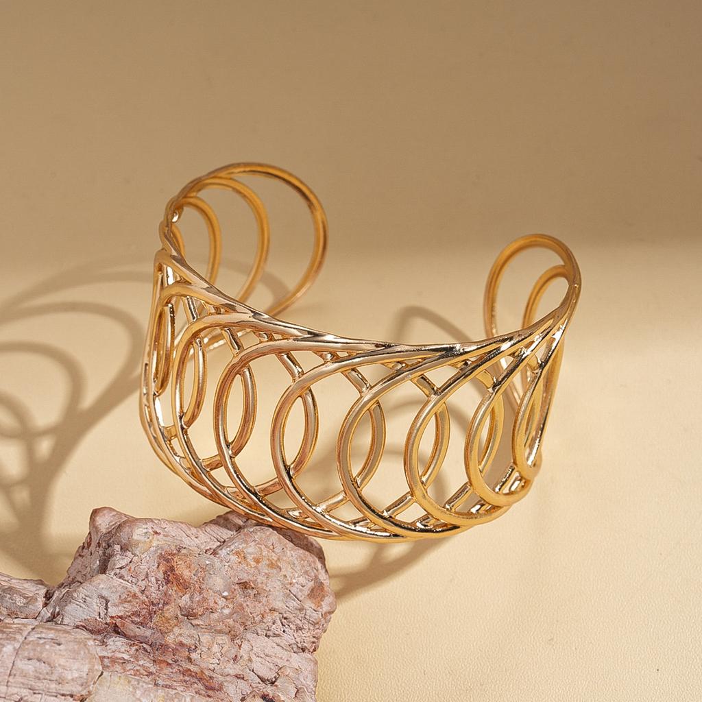 Metal hollow circle open bracelet fashion geometric bracelet temperament jewelry