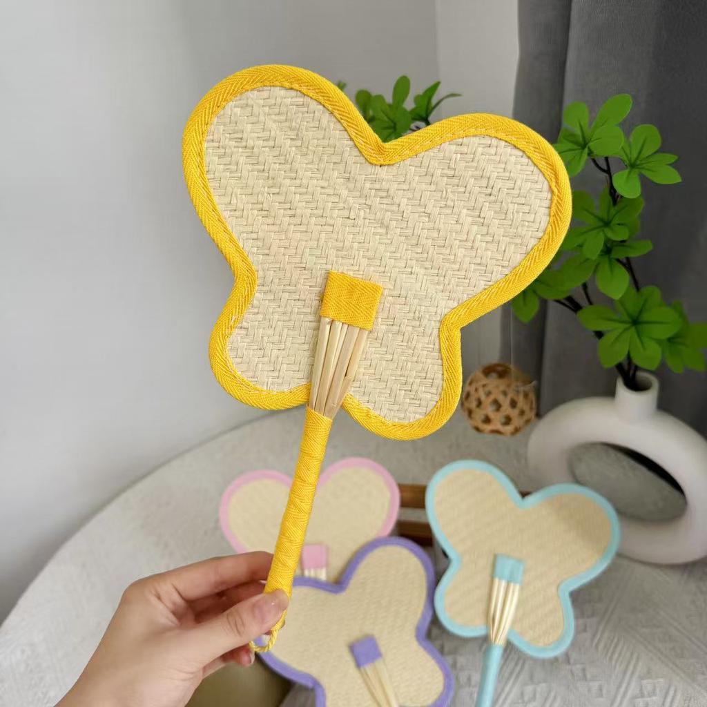 Summer travel with the same group fan, pure handmade portable fan, cute Pu Fan