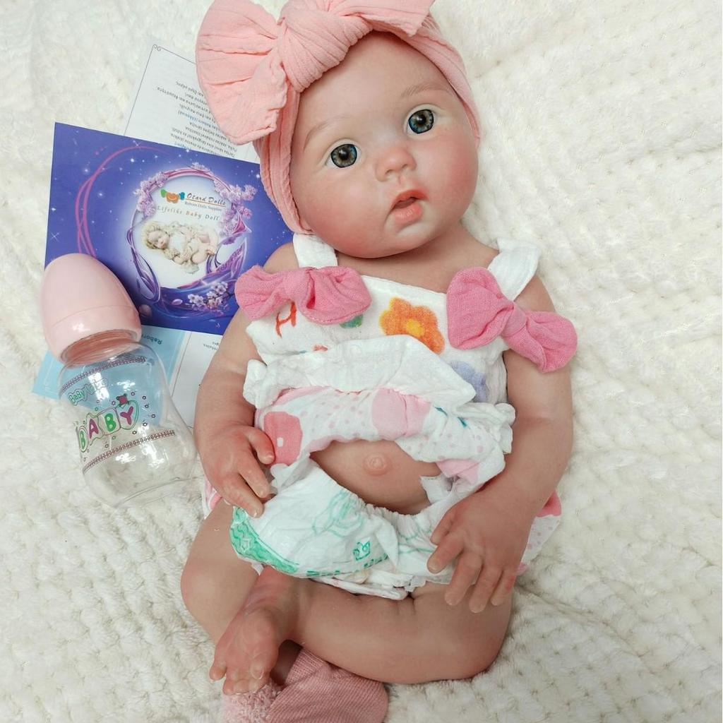 45CM Realistic Soft Silicone Reborn Infant Doll - Perfect Gift or Role-Playing Toy