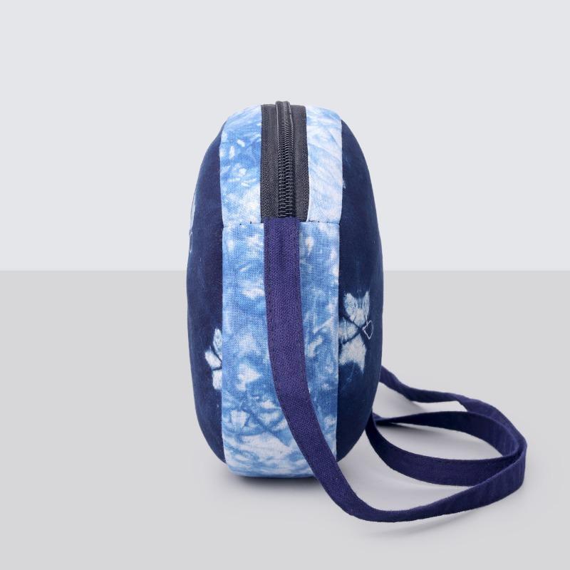 A Retro and Trendy Single-shoulder Crossbody Bag for Women with Hand-tie-dyed Blue Flowers in Ethnic Style