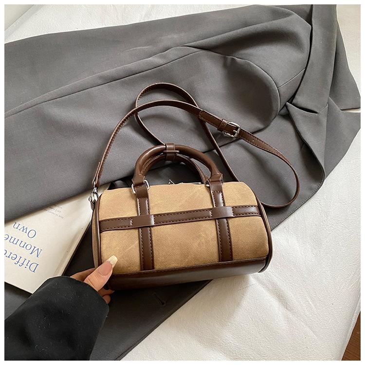 High value handbag niche pillow bag 2025 new commuter women's bag trendy fashion shoulder bag foreign style messenger bag