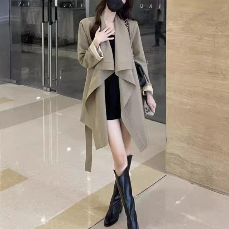 Spring 2025 Slimming French Trench Coat in Plus Sizes - Women's Light Luxury Casual Fashion