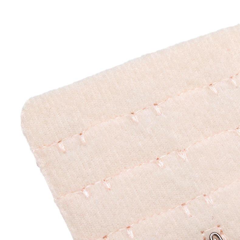 Kompaktní prodlužovač podprsenky: 4 řady, rozteč háčků 1,5 cm, 6,5 cm široké háčky z nerezové oceli