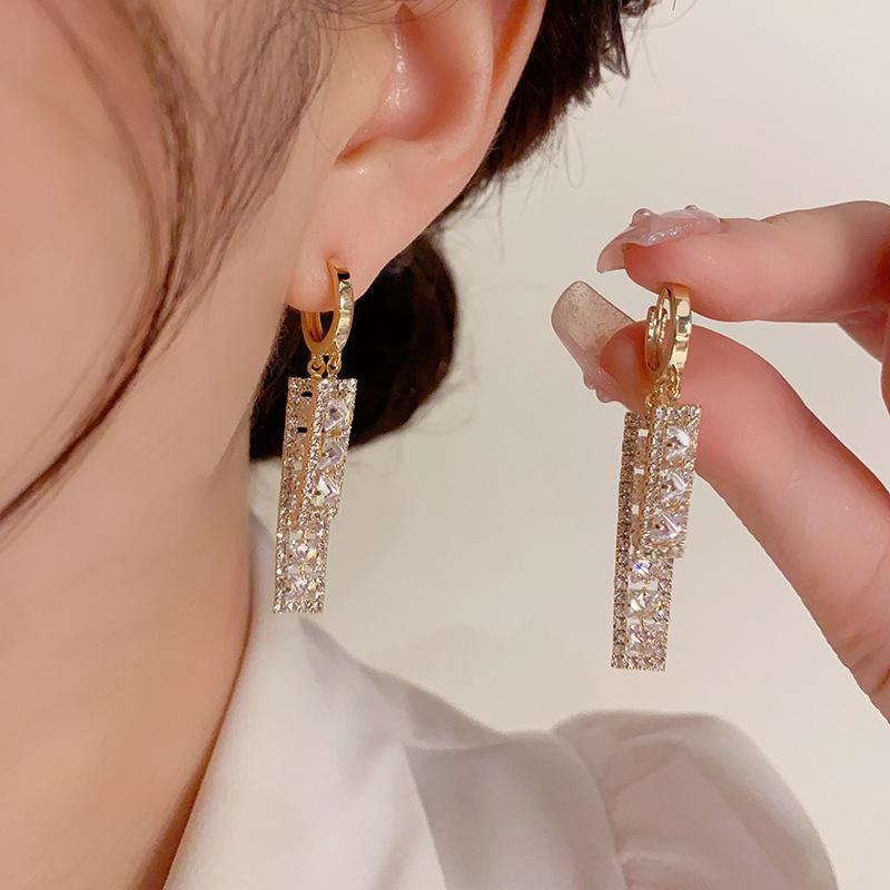 Temperament Geometric Zircon Tassel Earrings Niche Design High-end Exquisite Versatile Earrings Wholesale