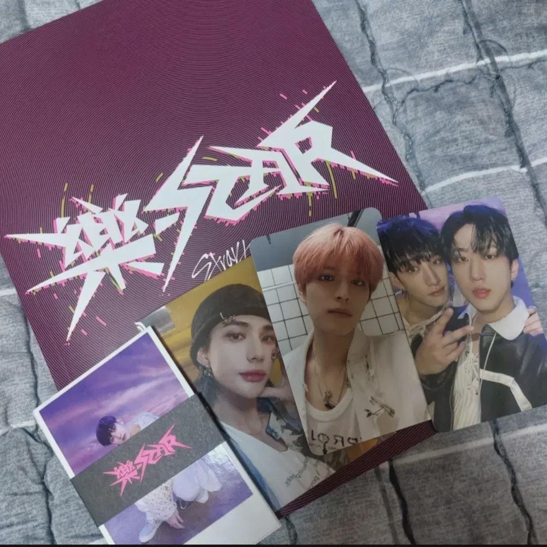 

Издание Ограниченного Тиража/foca Включено) Альбом Straykids Rock Star