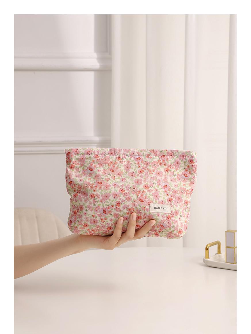 

Косметичка с цветочным принтом - большая вместимость, симпатичный японско-корейский стиль для хранения туалетных принадлежностей и средств по уходу за кожей для студентов small flower розовый