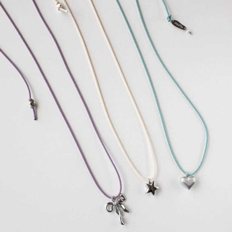 MERRYMOTIVE Surgical Pendant with Color String Necklace