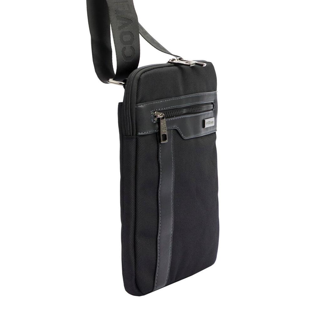 Trwała saszetka męska wykonana z poliestru Coveri World CW2264