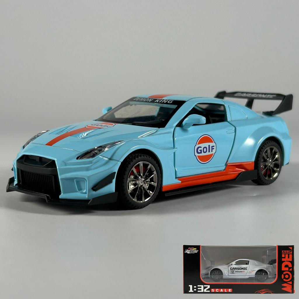 1:32 Nissan GTR CSR2 Modello in Lega Metallica Diecast Auto Decorazione per la Casa & Collezionabili Ornamento per Esposizione Hobby Regali per le Feste