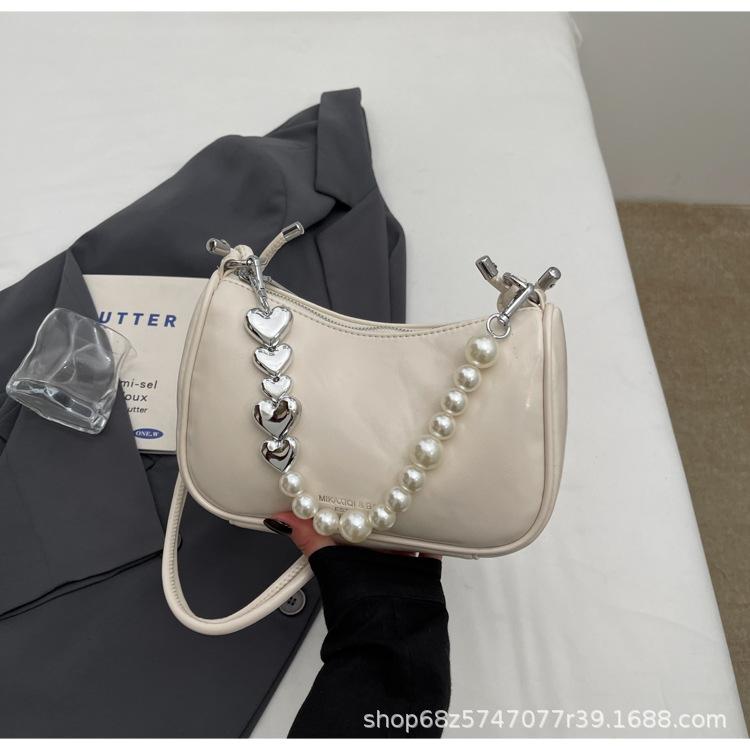 Korean version of popular underarm bag women's 2025 spring new fashion small square bag simple foreign texture shoulder women's bag tide