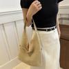 Trendy Medium-sized Straw Tote Bag For Women Perfect For Everyday Casual Use