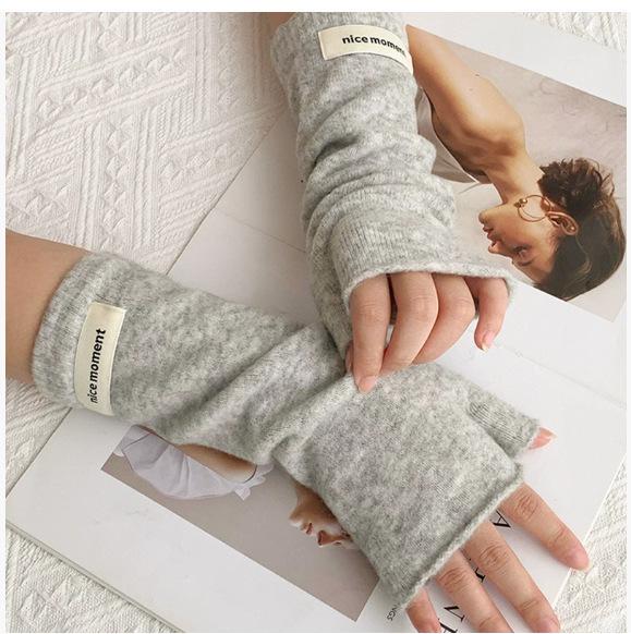 

Женские шерстяные перчатки без пальцев с сенсорным экраном 2025: Теплый, Утолщенный, Вязаный Дизайн для Осени/Зимы.