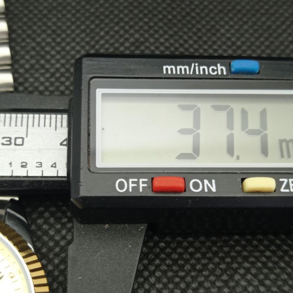 REFURBISHED VINTAGE SEIKO 5 AUTOMATIC JAPAN MENS GOLDEN MOVEMENT WATCH A305222-9 Seiko-a305222-1