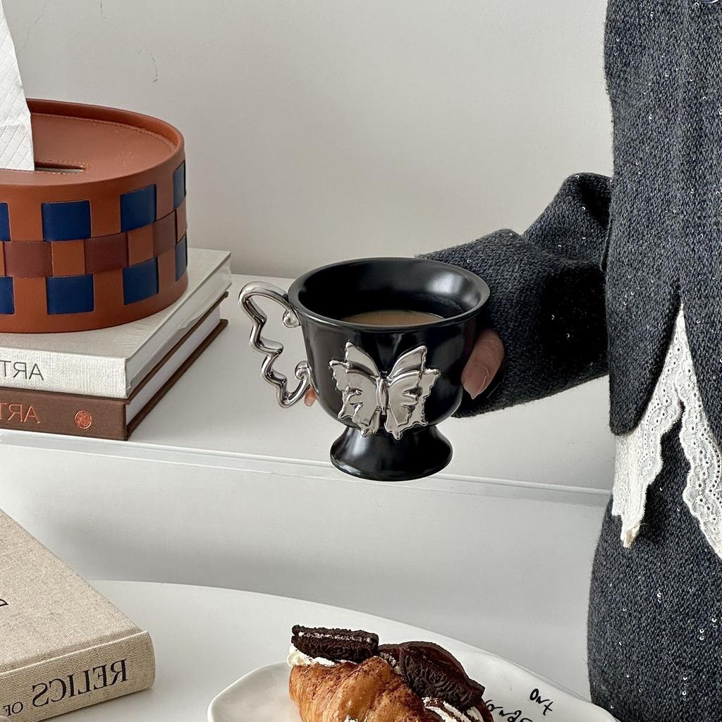 Kaffekoppar En Kopp En Tallrik Kreativa Muggar med Högt Utseende Keramiska Vattenkoppar