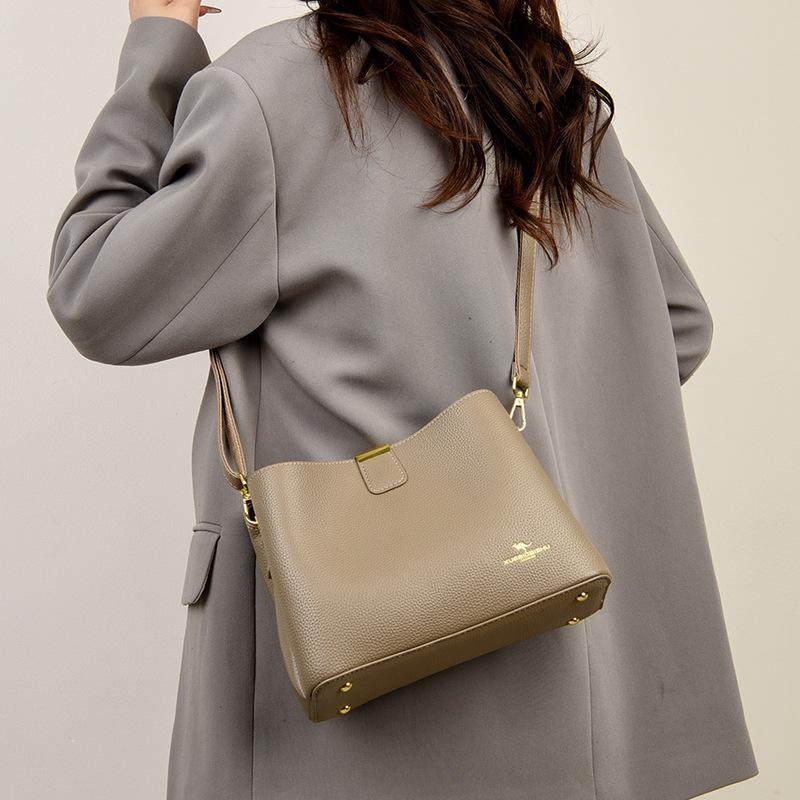 Fashionable Women's Bag, Casual Crossbody Bag, Single-shoulder Bag, Large Capacity, Simple and Versatile Handbag