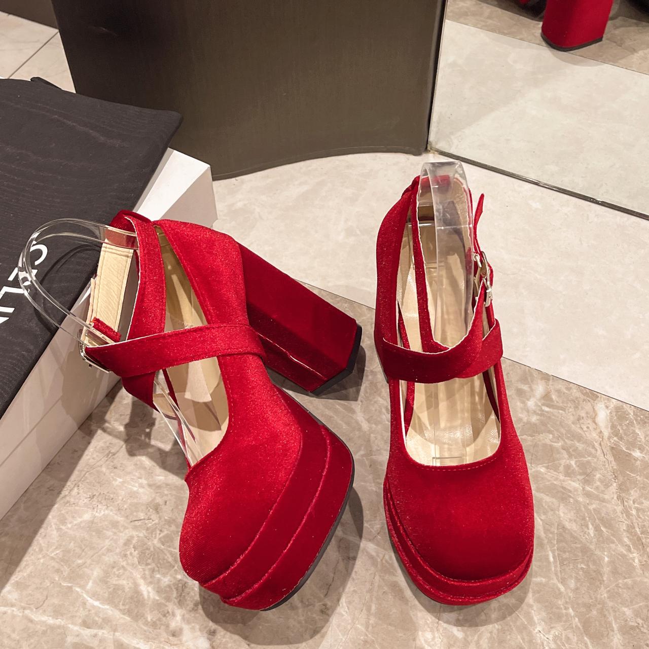 

Модельер Женская обувь Мэри Джейн Модные женские туфли с пряжкой на щиколотке на очень толстом высоком каблуке Сексуальные туфли-лодочки для свадебной вечеринки Size 35(foot 22.5cm) красный