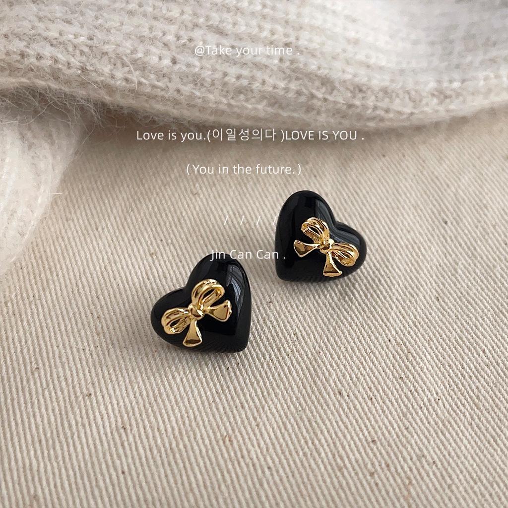 

Sweet and cool style heart-shaped bow silver needle stud earrings creative design sense simple earrings jewelry