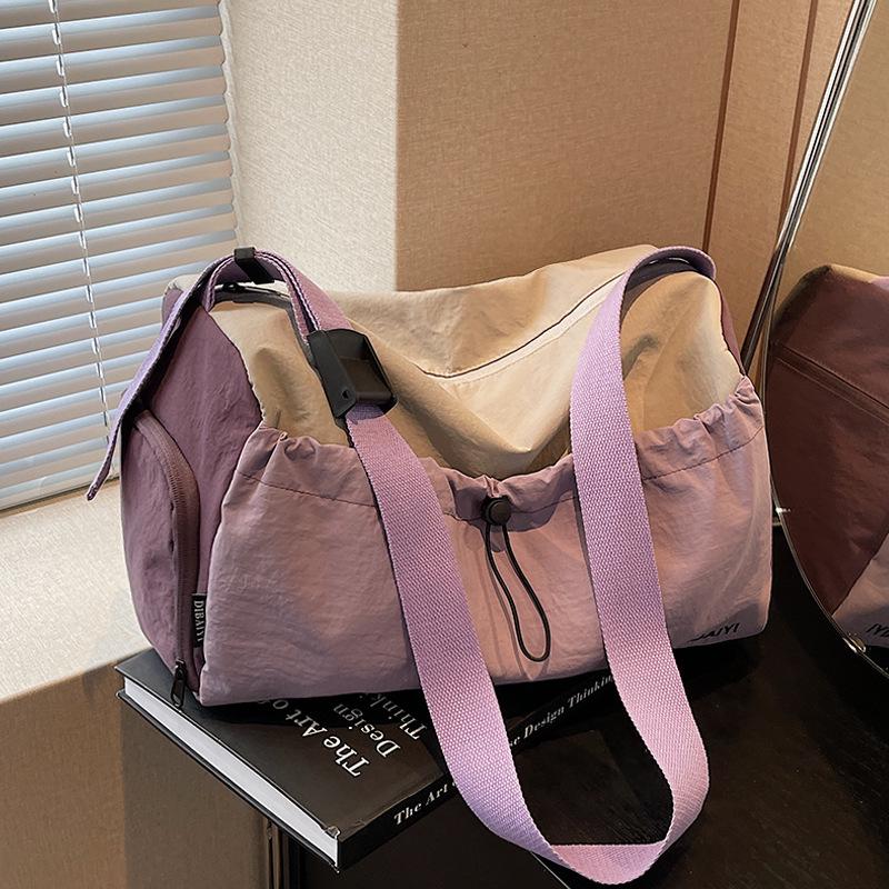 

Женская легкая спортивная и дорожная сумка - Прочная, вместительная, с отделением для влажных/сухих вещей, идеально подходит для фитнеса и коротких поездок. 38cm x 23cm x 22cm