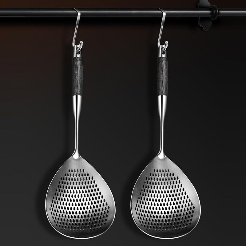 304 Stainless Steel Kitchenware Cooking Strainer with Wood Handle Pepper Seasoning Colander Sieve Utensils Filter Scoop Spoons