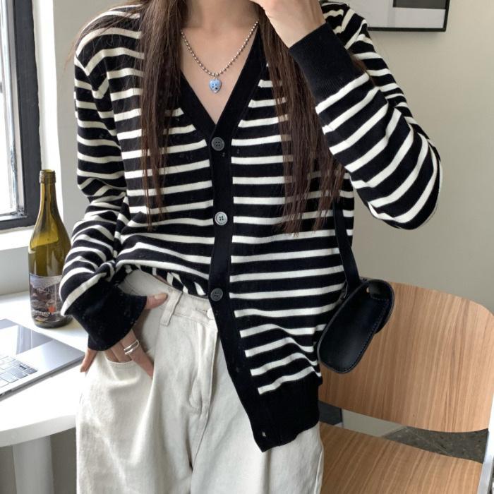 Spring Autumn V-neck Striped Cardigan Women's Age-reducing Loose Thin Knitted Outerwear Comfortable Versatile Fashion Top