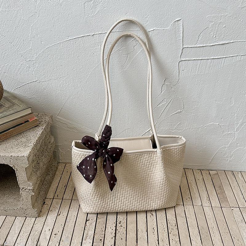 2026 Spring/Summer Women's Woven Bucket Bag: Versatile Large Capacity Shoulder & Crossbody Style