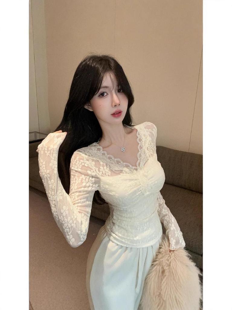 Chic V-Neck Lace Top: Elegant Innerwear & Outerwear for Spring & Autumn