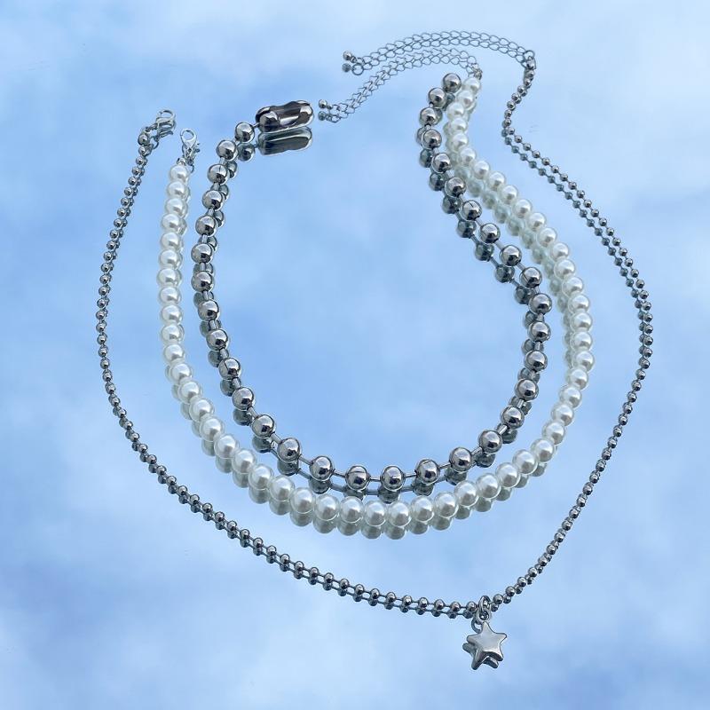 Punk chic layered beaded necklace - minimalist star & pearl jewelry