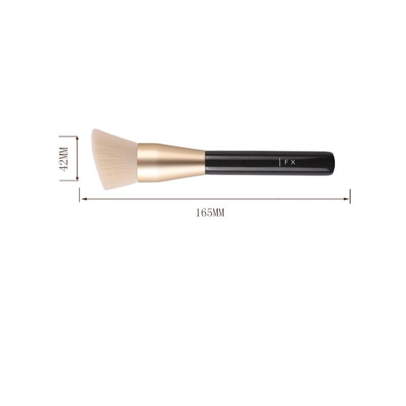 THE MAXIMIZING FULL FACE BRUSH Angled Smooth Foundation Cream Makeup Brush