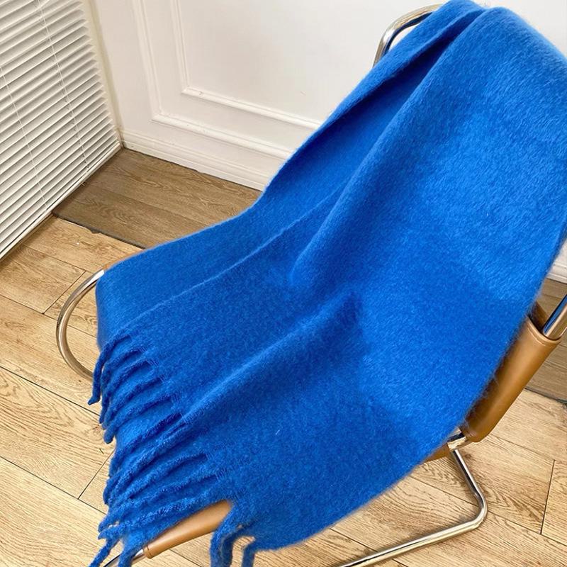 Sciarpa da donna spessa e soffice in stile coreano: Colore Solido, Imitazione Cashmere, Scialle Caldo da Collo Versatile per Autunno/Inverno 2023.