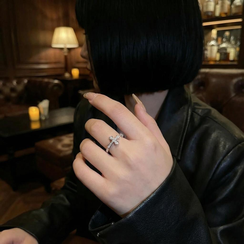 Vintage Cross Diamond Ring for Women Retro Style Simple Punk Luxury Versatile Open Finger Ring Women's Personality Gift