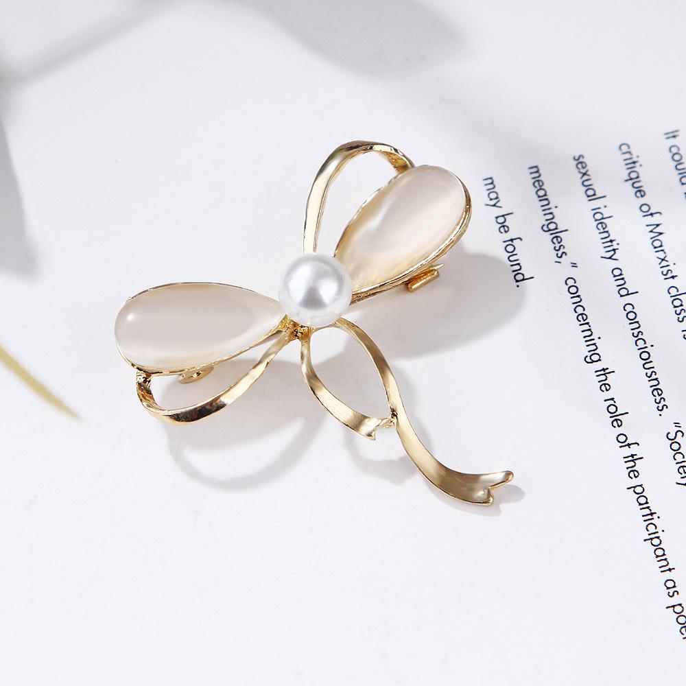 Butterfly Bow Brooch Brooch Accessories Female Fashion Suit Cardigan Large Pins Hundred Pearl Shawl Buttons Brooch Jewelry
