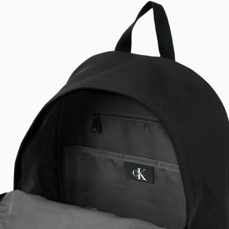 Calvin Klein Jeans Unisex Bold Logo Nylon Campus Round Backpack 4d3114g Ub1 R 