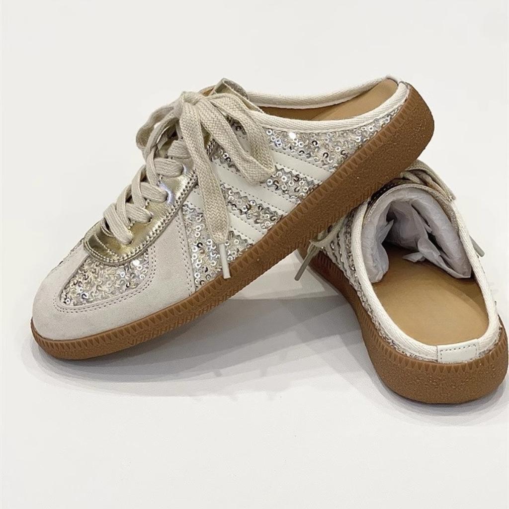 Office bag head slippers women's 2025 new summer one-pedal little white shoes flat-soled heel-less German training half slippers