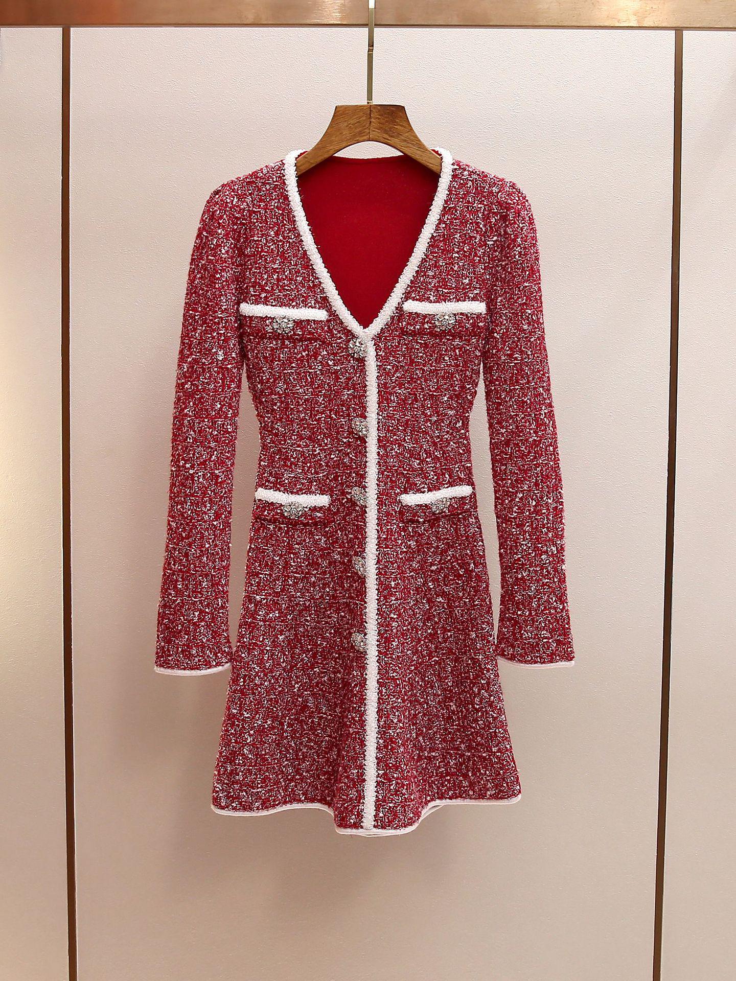 

Elegant V-Neck Rhinestone Button Knit Dress - New Fall/Winter Slimming Long Sleeve Design S червоний